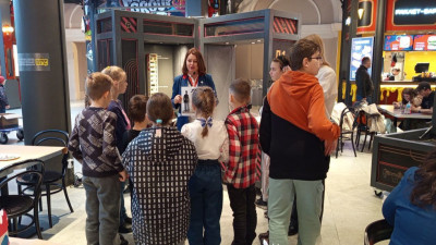  Семьи-волонтеры поучаствовали в организации и проведении открытия «Фестиваля профессий» в Музее железных дорог России.