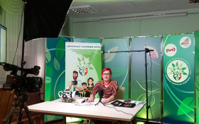 Мастер – класс  для Южно- Уральских семей – «Русская кистевая роспись».