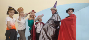 Мастер-класс по актёрскому мастерству для семей "Все дело в шляпе"