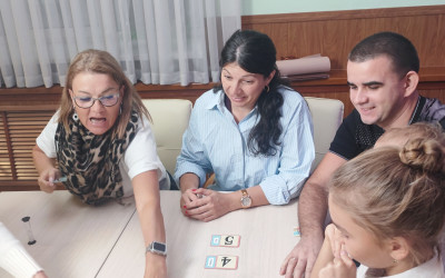 «Вся наша жизнь -игра!» - сказали Челябинские семьи и вечер приобрел атмосферу веселья и теплого общения.