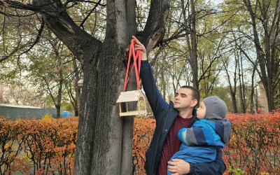 Мастер класс &laquo;Кормушка для белочек и птиц&raquo;