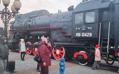 Рубрика «Семейные встречи». Путешествие в прошлое и будущее: Челябинские семьи побывали в сердце истории ЮУЖД.