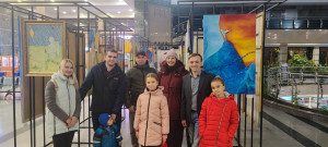 Рубрика «Семейные встречи». Выставка на железнодорожном вокзале «Ангелы над городом», встреча с художником.