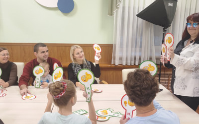 Общение эмоциями: Южно - Уральские семьи  учились понимать друг друга без слов на интересном тренинге.   