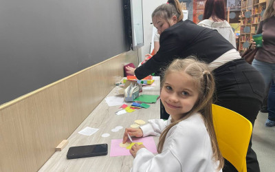 Рубрика &laquo;Семейные встречи&raquo; г. Бузулук. Мастер &ndash; класс по созданию открыток ко Дню бабушек и дедушек.