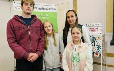 Семьи дорожного семейного клуба "Горьковский" освоили нейросети!