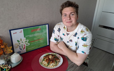 Кулинарный мастер-класс «Любимый салат» для семей нашего клуба.