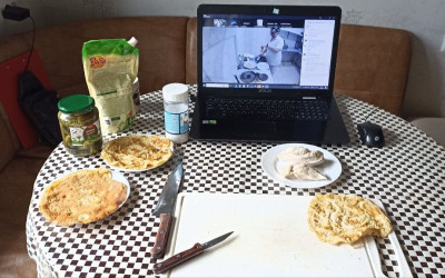 Кулинарный мастер-класс «Любимый салат» для семей нашего клуба.