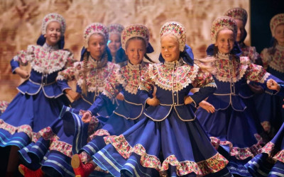 Волшебный вечер в ритме детства: семьи проекта погрузились в мир танца