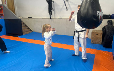 Международный день тренера во Владивостокском «Дорожном семейном клубе»  отметили по-настоящему спортивно!