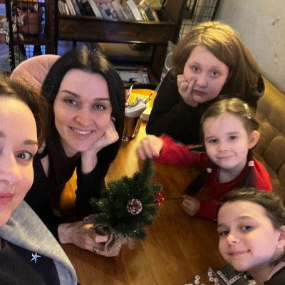 Настроение Нового года уже пришло вместе с новым творческим заданием на встрече с лидером.