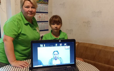 Настроение Нового года уже пришло вместе с новым творческим заданием на встрече с лидером.