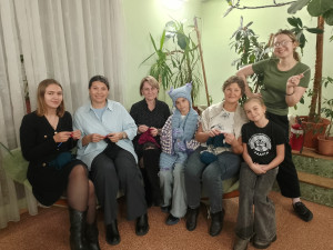 В Семейном клубе Дворца культуры железнодорожников прошел творческий мастер-класс по вязанию крючком.