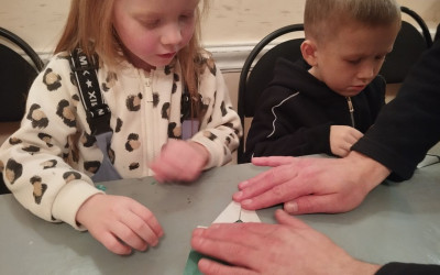 В Ижевске прошел мастер-класс по оригами, объединивший поколения