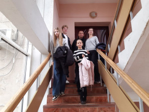 Семейный выходной: семья из Кирова окунулась в мир сказки на Шоу ростовых кукол