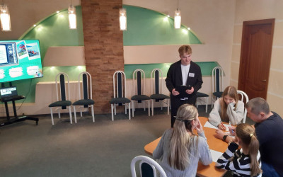 Семейная гостиная «Культура и история железных дорог» объединила поколения в Горьковском клубе