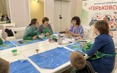 Волшебство своими руками: в семейном клубе &laquo;Горьковский&raquo; создали новогоднее настроение