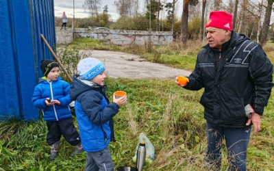 Дорожный семейный клуб «Горьковский» провел мастер-класс по волонтерству и дружной подготовке к Новому году!