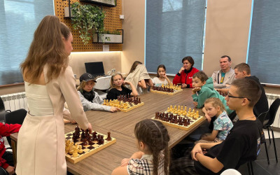 В ДСК "Горьковский" прошел мастер-класс по шахматам для всей семьи