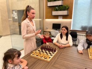 В ДСК "Горьковский" прошел мастер-класс по шахматам для всей семьи