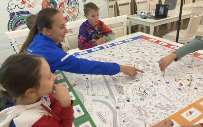 Наследники железнодорожной славы»: Семейные команды бросили вызов в стратегической игре в Горьковском клубе