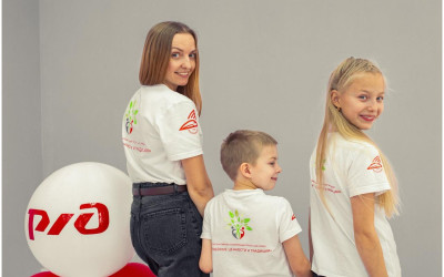 Во Дворце культуры железнодорожников г. Комсомольск-на Амуре прошел потрясающий мастер-класс по позированию с профессиональным фотографом! 