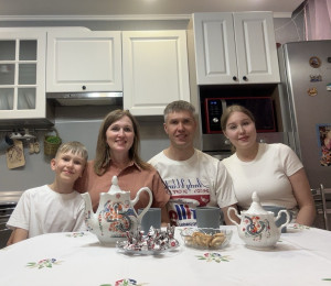 Сохраняем традиции, бережём историю! В Свердловском семейном клубе прошла конкурсно-игровая программа «Традиции и династии железнодорожников».