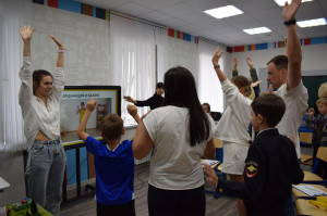 В семейном клубе железнодорожников на Приволжской детской железной дороги с большим успехом прошел увлекательный интеллектуальный семейный триатлон «Код здоровья». 