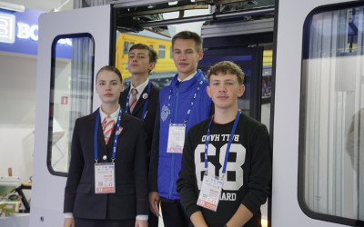 "День детей железнодорожников" прошёл на Малой Октябрьской детской железной дороге.