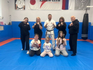 Международный день тренера во Владивостокском «Дорожном семейном клубе»  отметили по-настоящему спортивно!