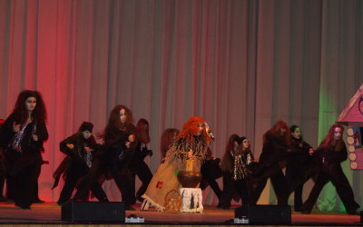 В ДКЖ г. Тюмени для семей железнодорожников состоялся Музыкальный спектакль &laquo;Новогодние приключения Маши и Вити&raquo;.