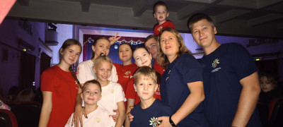 Семьи Комсомольского "Дорожного семейного клуба"   окунулись в волшебный мир цирка!