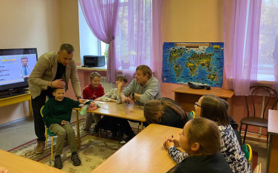 &laquo;Жизнь в твоих руках&raquo;: Хабаровские семьи осваивают навыки первой помощи.