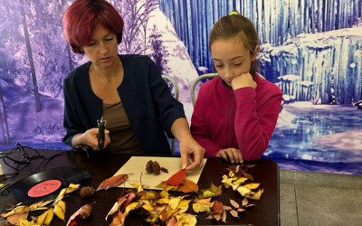 «Очень приятно видеть своего ребенка таким увлеченным! Я и сама открыла для себя столько нового... Осень – прекрасная пора!» Южно-Сахалинский ДСК.