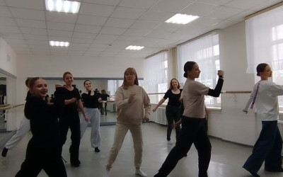 Танец &mdash; это язык души, и этот день доказал, что творить можно в любом возрасте и всегда вместе! Тындинский ДСК