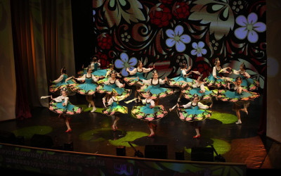 На Дальнем Востоке семья железнодорожников — одна большая семья! И когда Владивостокскому  Дворцу культуры железнодорожников исполнилось 90 лет, семьи Дальневосточной железной дороги из разных городов спешили поздравить любимый дворец с юбилеем. 