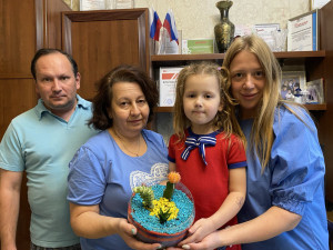 Создай уникальный уютный уголок у себя дома! В Свердловском семейном клубе прошел мастер-класс по созданию флорариума.