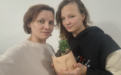 Создай уникальный уютный уголок у себя дома! В Свердловском семейном клубе прошел мастер-класс по созданию флорариума.