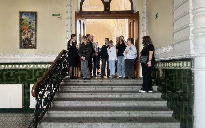 Семьи работников Дальневосточной железной дороги посетили уникальную экскурсию по Владивостокскому железнодорожному вокзалу.