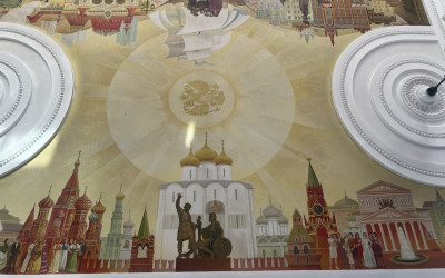 Семьи работников Дальневосточной железной дороги посетили уникальную экскурсию по Владивостокскому железнодорожному вокзалу.